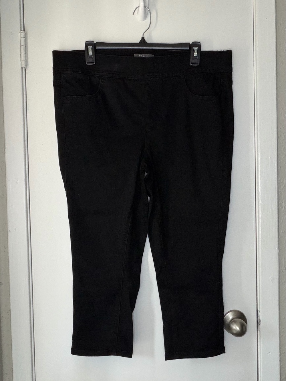 Torrid Black Crop Lean Jean